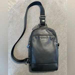 COACH Crossbody Men’s / Women’s Graham Pack Bag.  Soft Black Leather. EUC